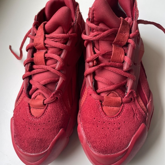 Club C Cardi V2  Red Sneakers by Reebok - Picture 4 of 5